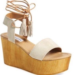 Steve Madden Shannon Wedge, size 7